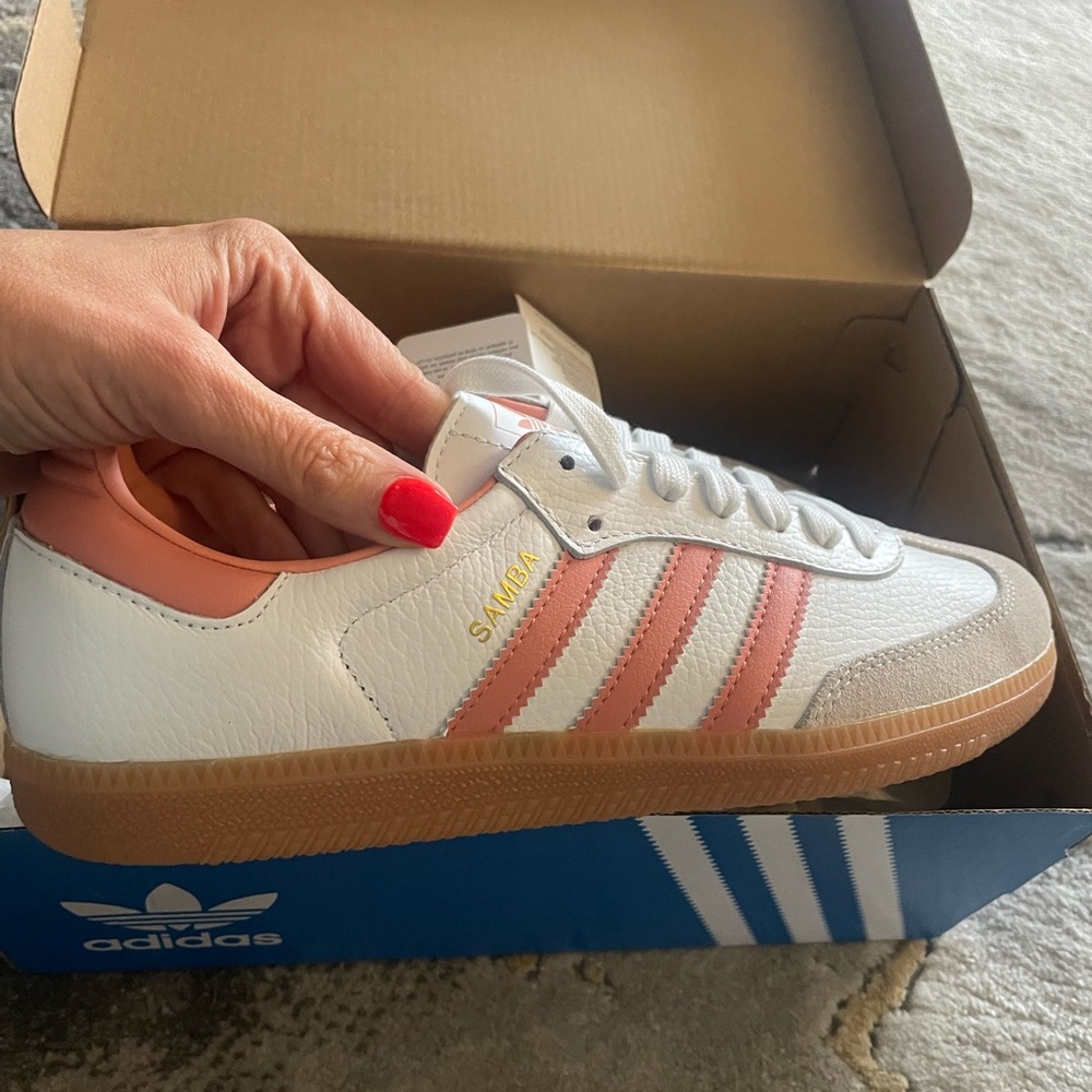Adidas Samba OG W Wonder Clay
Pink Gum